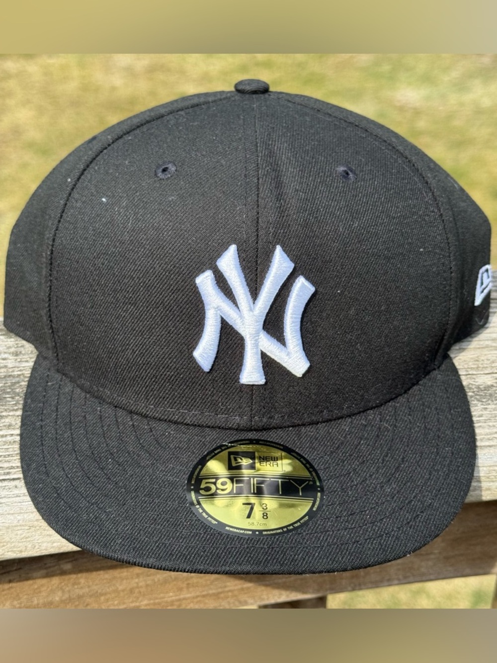 New Era 59 Fifty New York Yankees Black White MLB Logo Baseball Hat 7 3/8